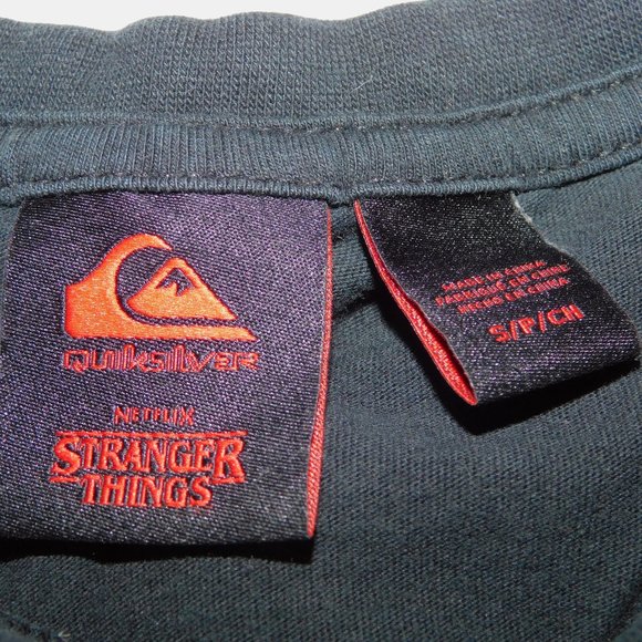 Stranger Things x Quiksilver Welcome to the Upside Down mens S Graphic Shirt - Picture 3 of 6